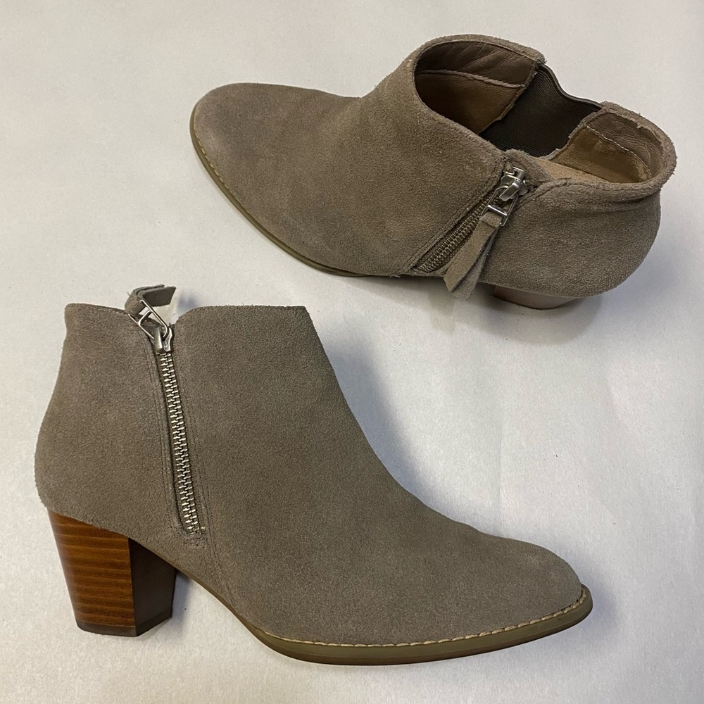 Vionic Women’s Anne Upright Sterling Booties Ankle Boots Size 7 Suede Orthotic